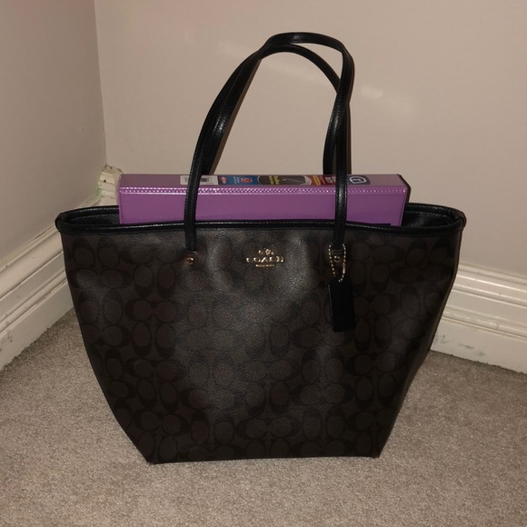 Classic Coach Tote - Picture 7 of 7